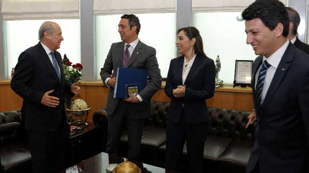 Ali Koç, 34 klasör ile Haşim Kılıç ve Devlet Bahçeli'ye gitti